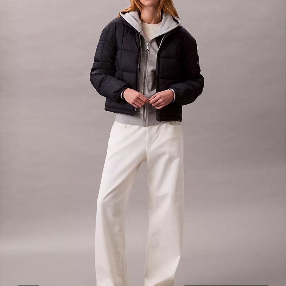 Women's Lightweight Puffer Jacket - Picture 2 of 6